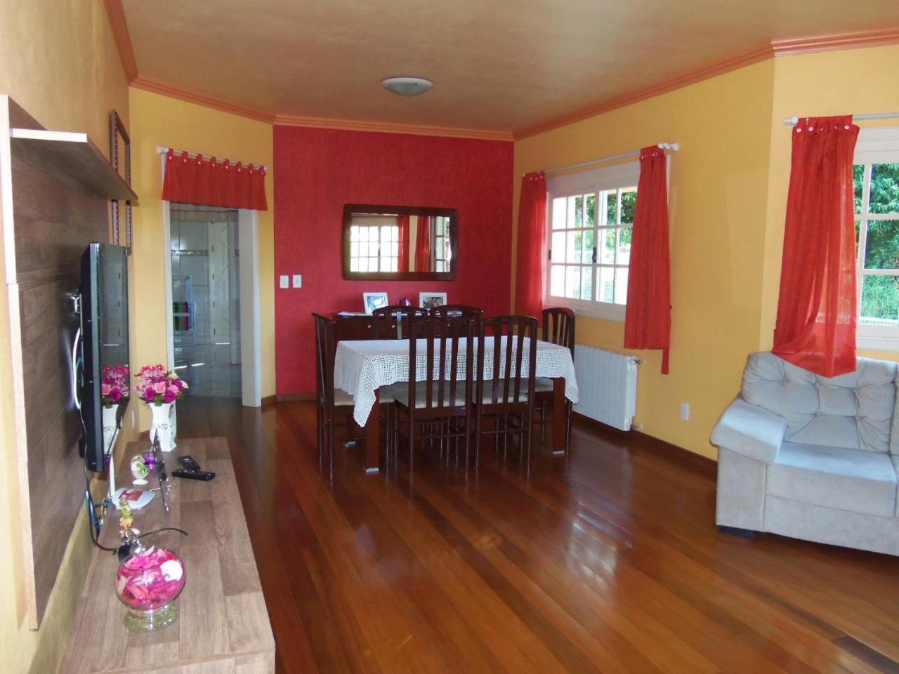 Casa Ampla Com Comodos Confortaveis Грамаду Экстерьер фото