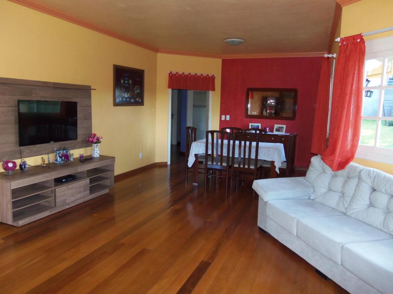 Casa Ampla Com Comodos Confortaveis Грамаду Экстерьер фото